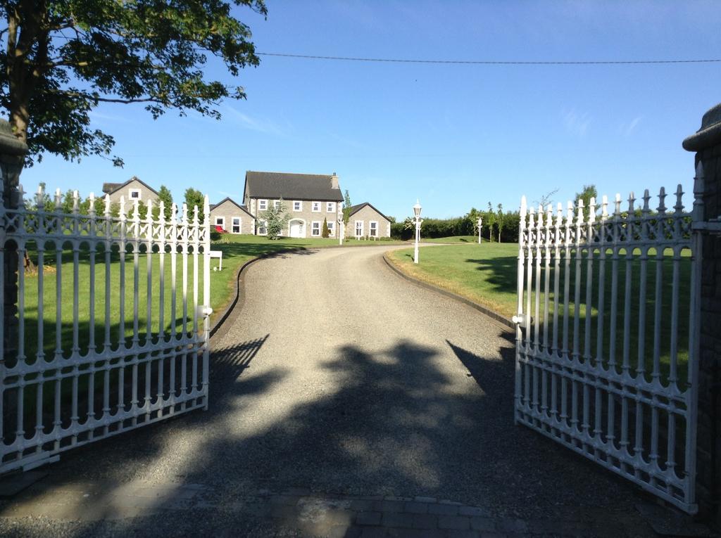 Deeside Manor Bed & Breakfast Stabannan Luaran gambar